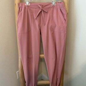 EUC Albion Fit Jetsetters in Rose